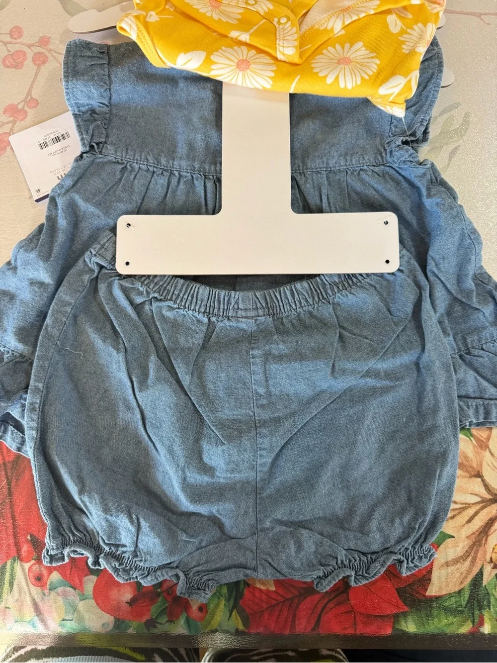 Carter's 3- piece set for Baby Girls (169)